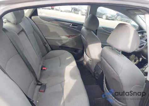 2011 Hyundai Sonata Hybrid z USA, uszkodzony, nr VIN KMHEC4A48BA006546